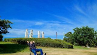 【静岡チェアリングスポット】広大な芝生にモアイ？「石人の星公園」【浜松】